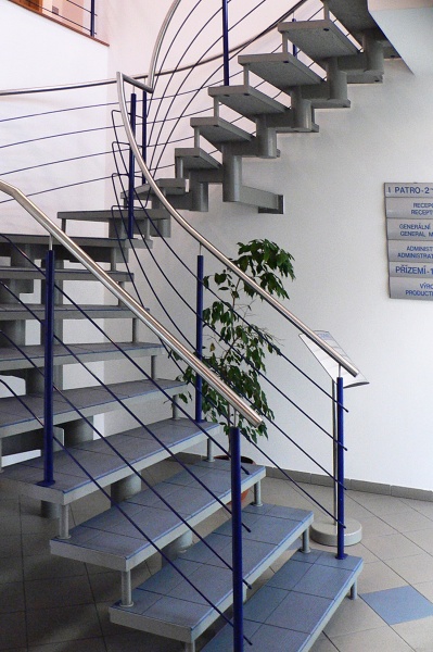 Schody modulové - Ocel a dřevo