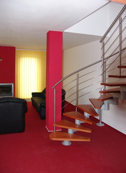 Schody modulové - Ocel a dřevo