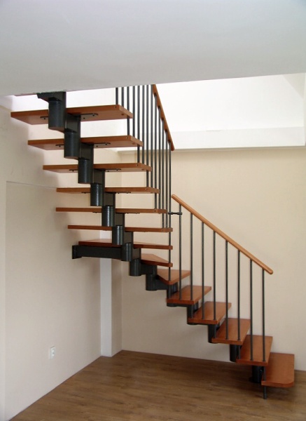 Schody modulové - Ocel a dřevo