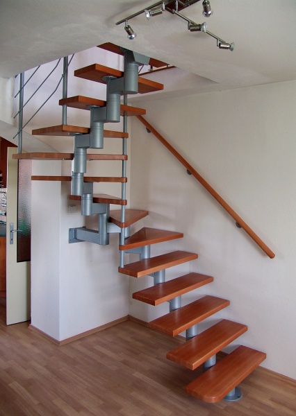 Schody modulové - Ocel a dřevo