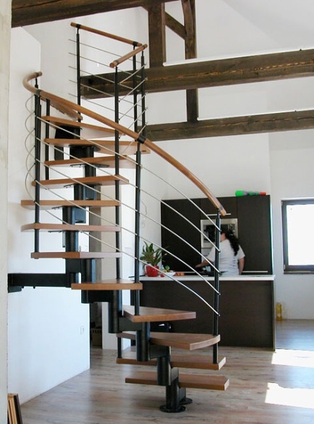 Schody modulové - Ocel a dřevo