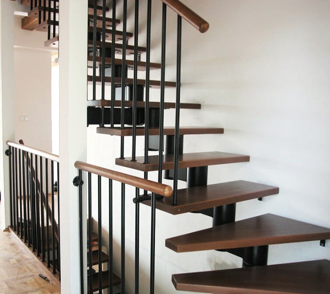 Schody modulové - Ocel a dřevo